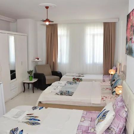 Beyaz Alacati לינה וארוחת בוקר Çeşme